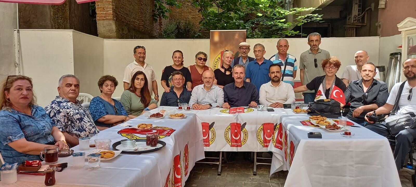 CHP'den cemiyete bayram ziyareti